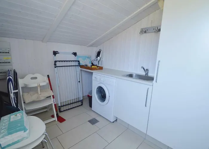 Cozy In Rodby With Sauna בית נופש Kramnitse